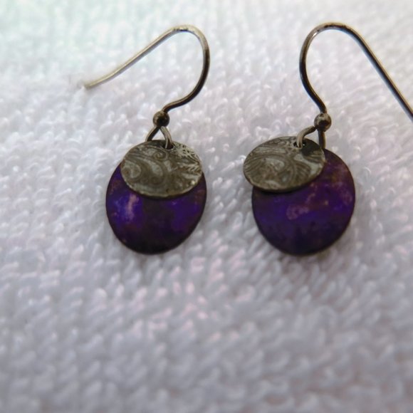 Vintage Purple and Etched Silver Disc Dangle Earrings - Picture 5 of 9